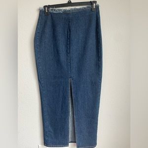 Pretty Little Thing Raw Hem Denim Skirt